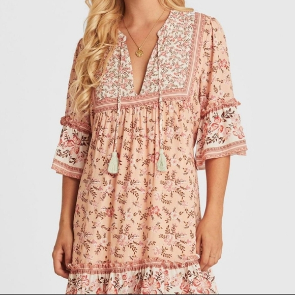 Hey Samy Dresses & Skirts - Romantic Floral Boho V-neck Babydoll Dress Bell Sleeves Tassels Flared Size L.